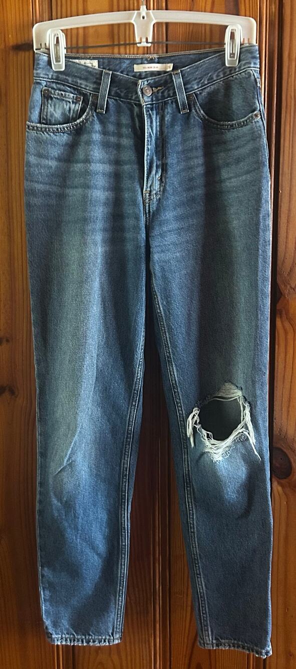 Levi’s 80s Mom Jeans Women’s distressed high waisted cotton size 26